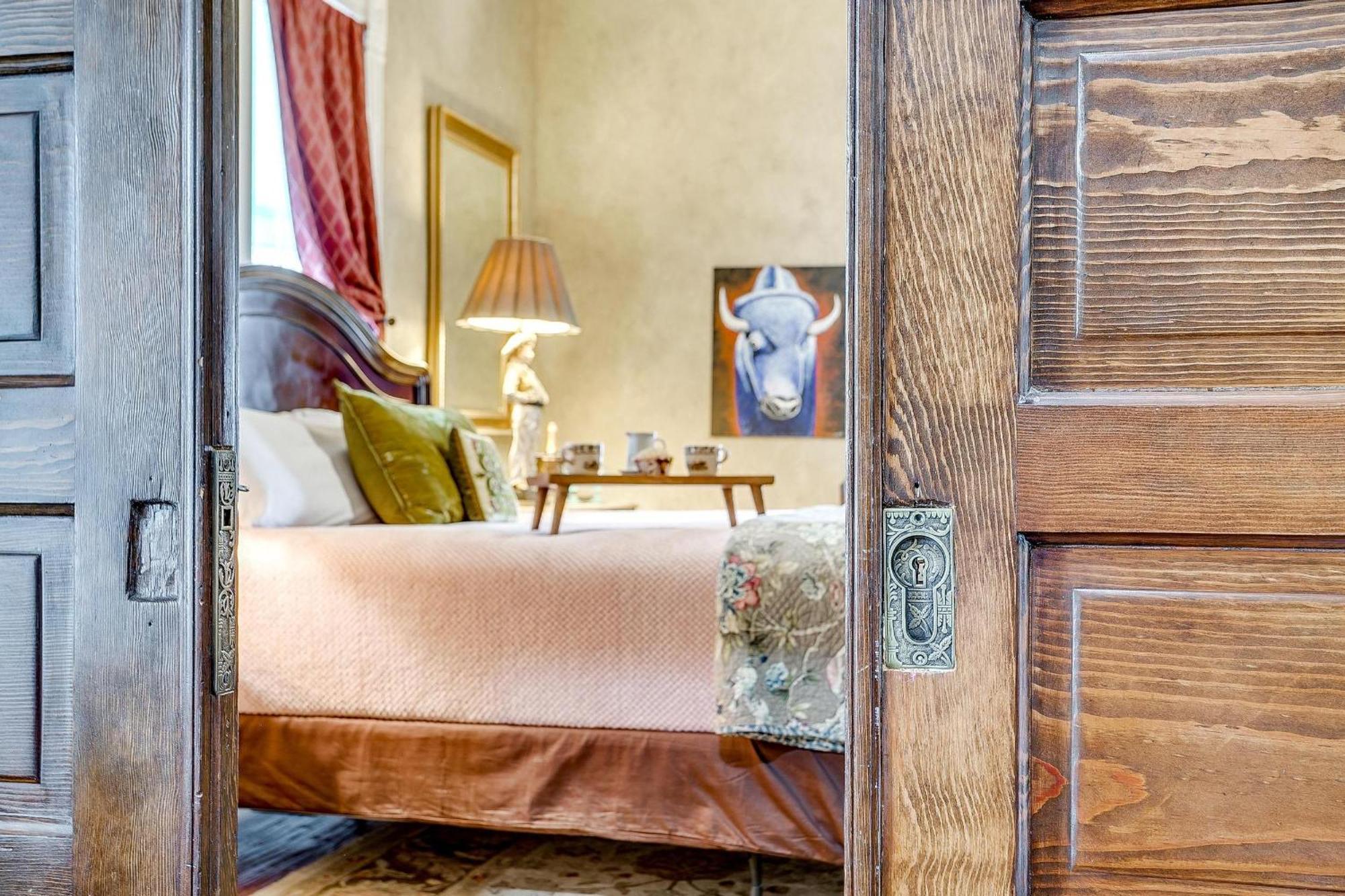 The Gallery House Boutique Hotel Stephenville Exterior photo