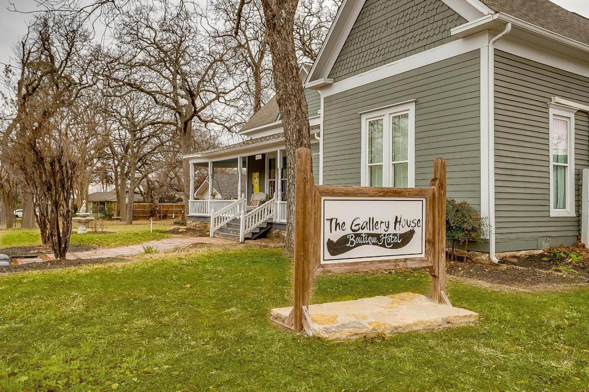 The Gallery House Boutique Hotel Stephenville Exterior photo